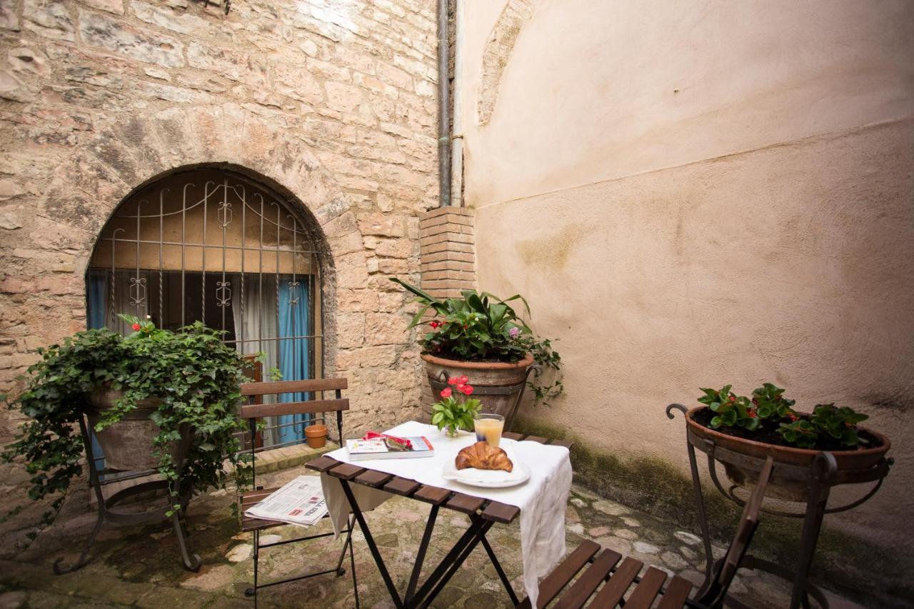 Perla Apartment Spello Exterior photo